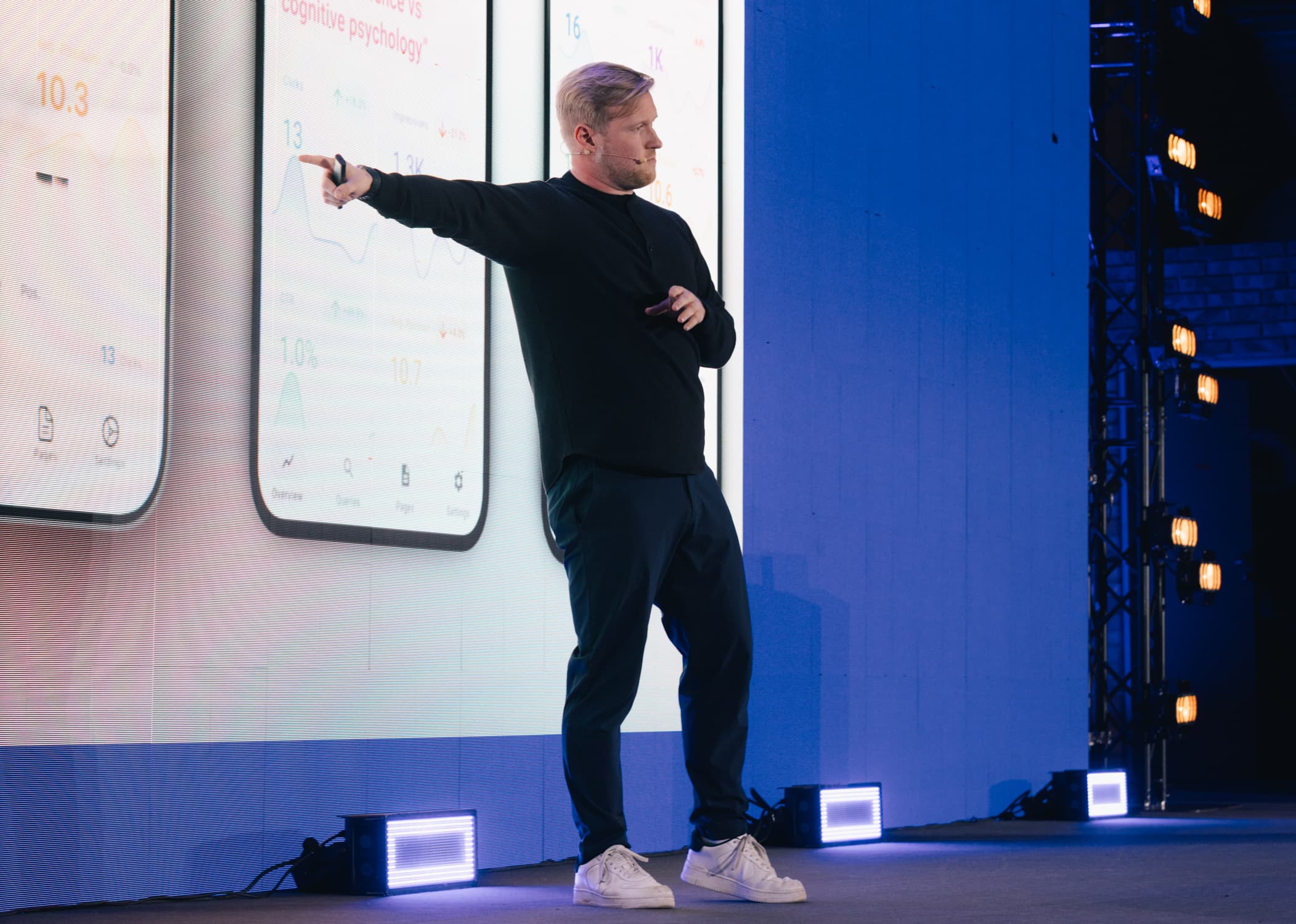 Perttu Lähteenlahti speaking on stage